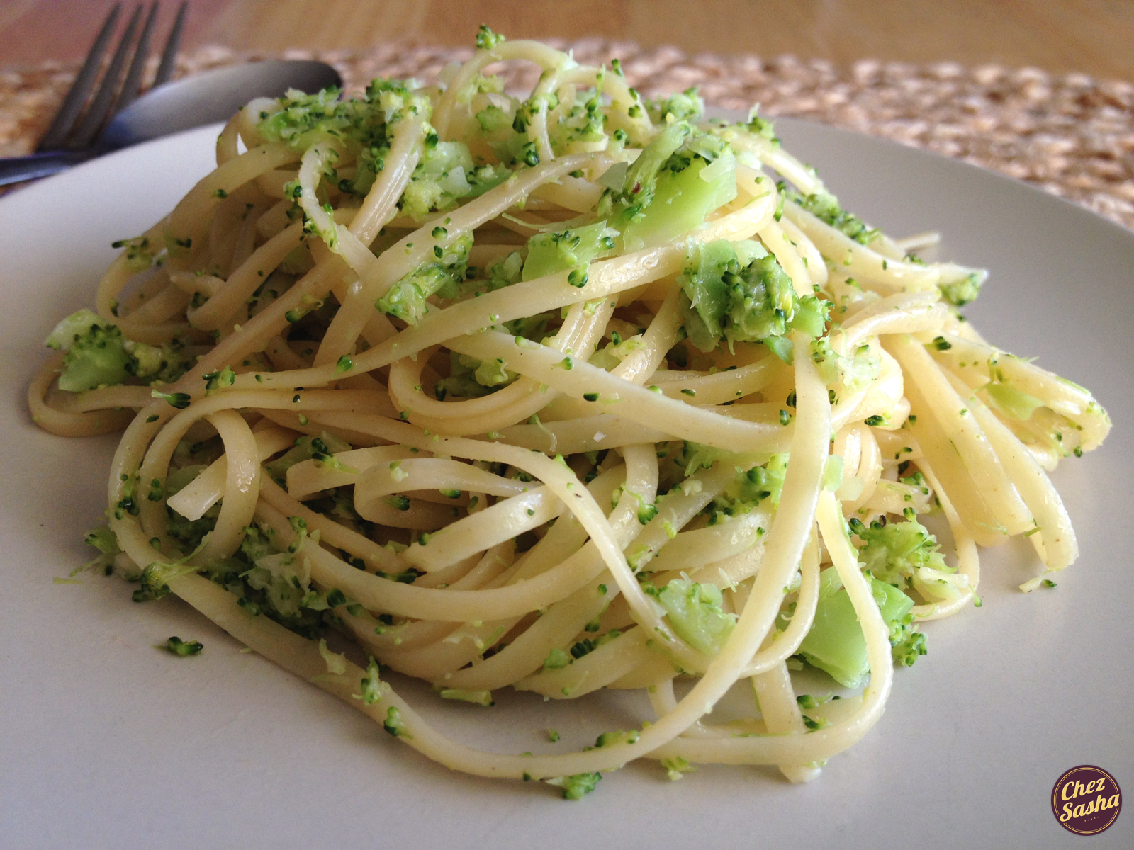 Broccoli pesto pasta