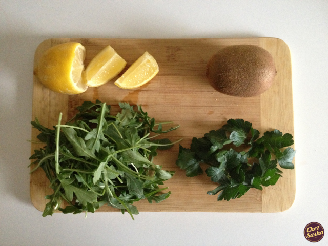Arugula kiwi smoothie