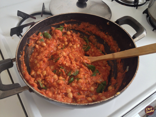 Chick pea and tomato pasta