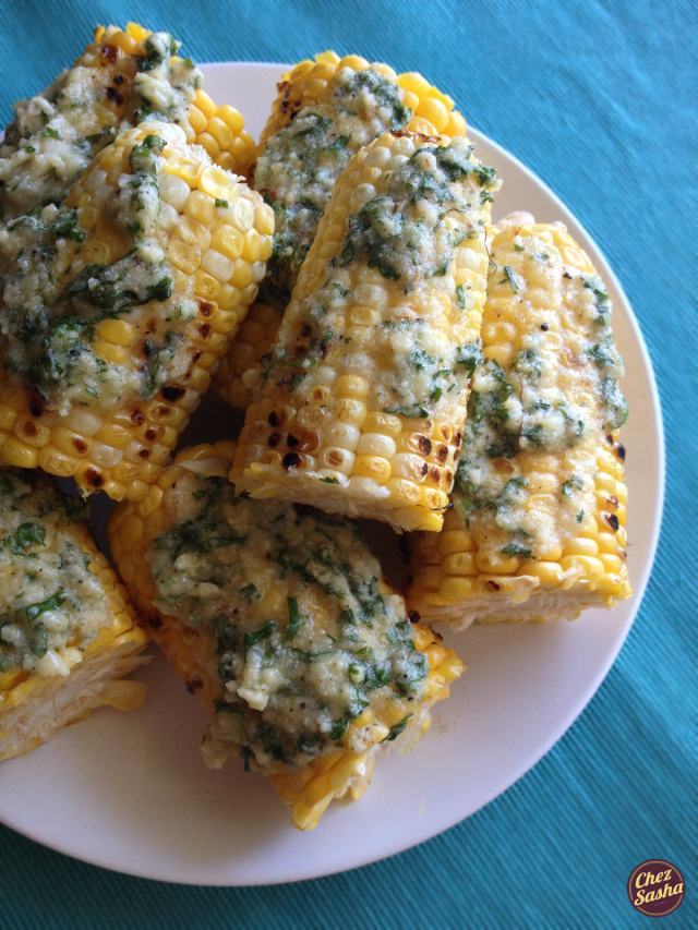Grilled corn with herb butter