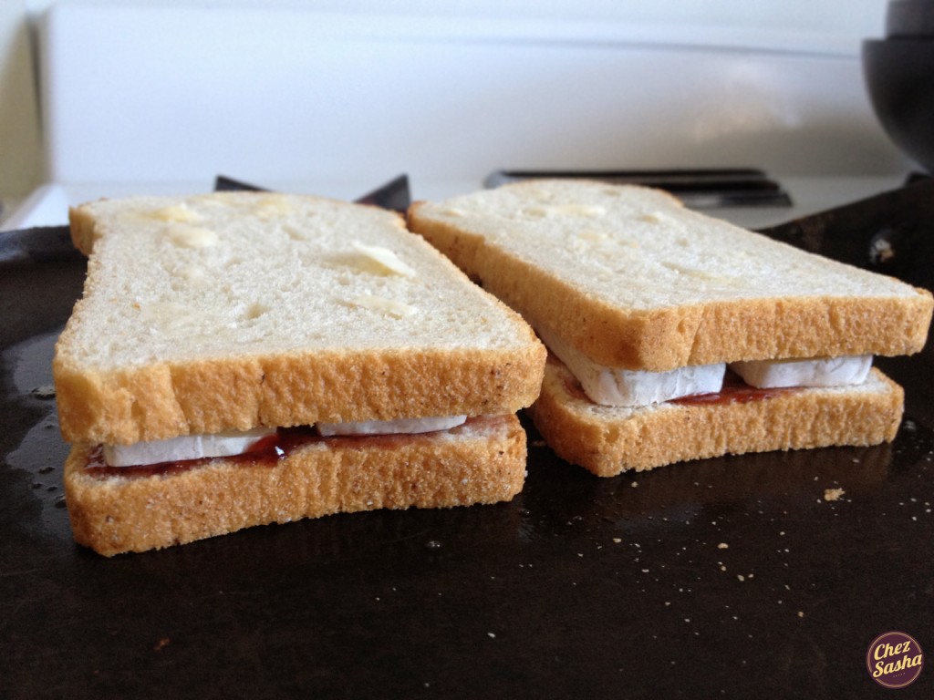 Brie grilled cheese