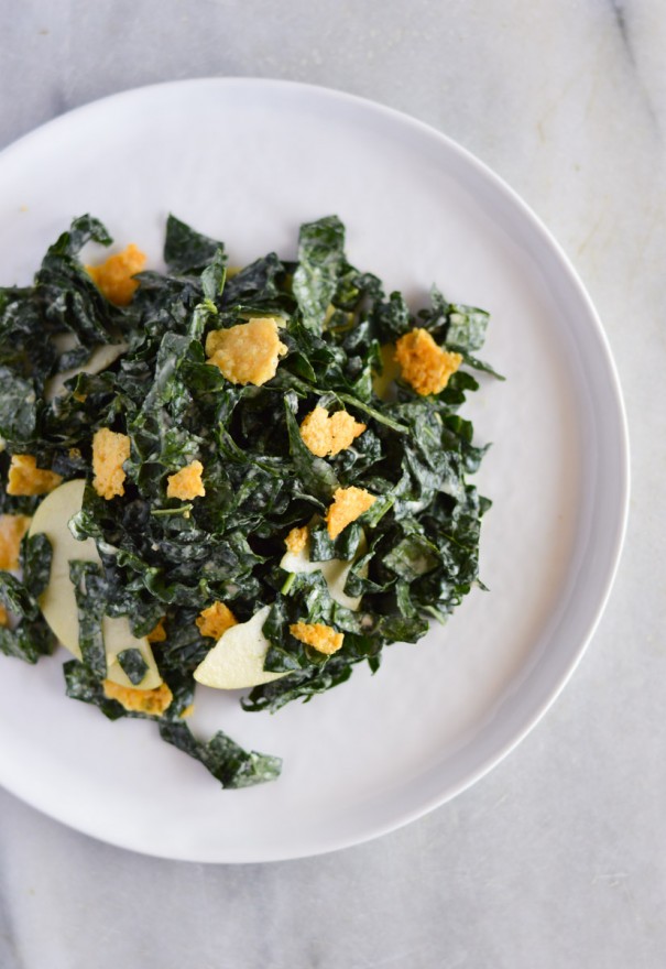 Parmesan-chips-kale-apple-salad (3)